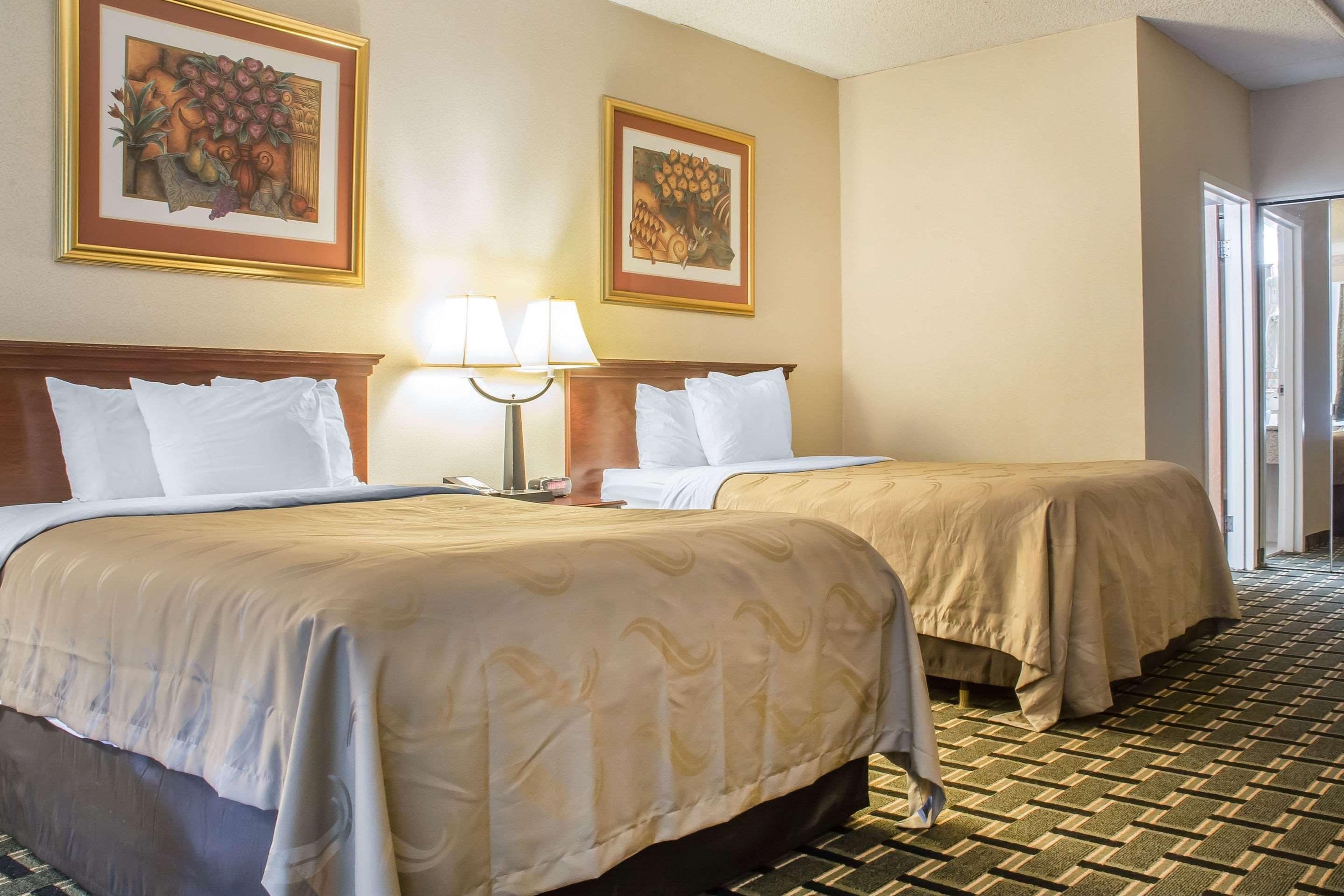 Quality Inn & Suites Palm Island Indoor Waterpark Batavia Eksteriør bilde
