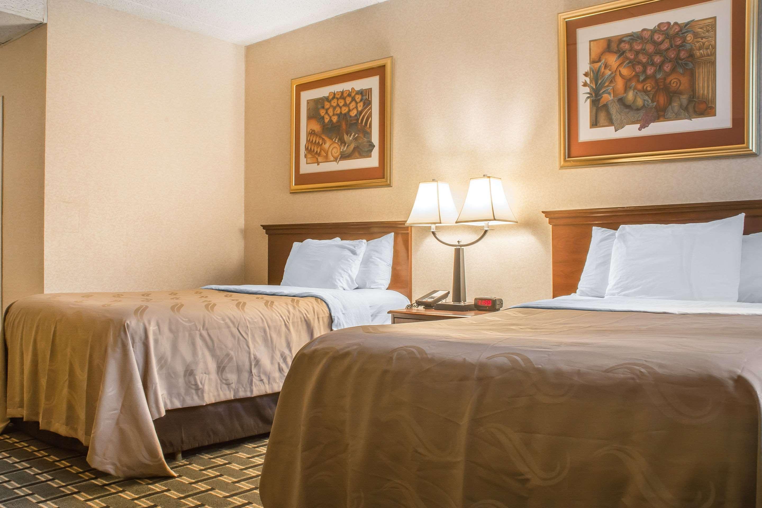 Quality Inn & Suites Palm Island Indoor Waterpark Batavia Eksteriør bilde