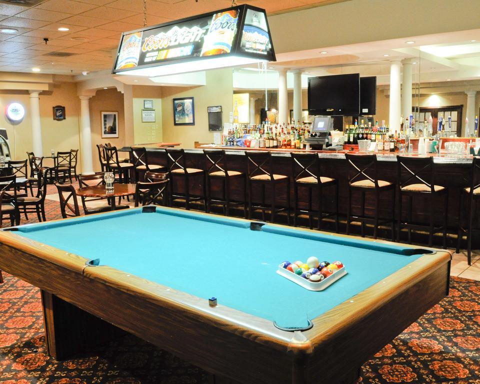 Quality Inn & Suites Palm Island Indoor Waterpark Batavia Eksteriør bilde