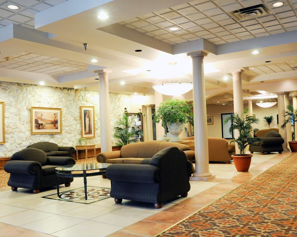 Quality Inn & Suites Palm Island Indoor Waterpark Batavia Eksteriør bilde