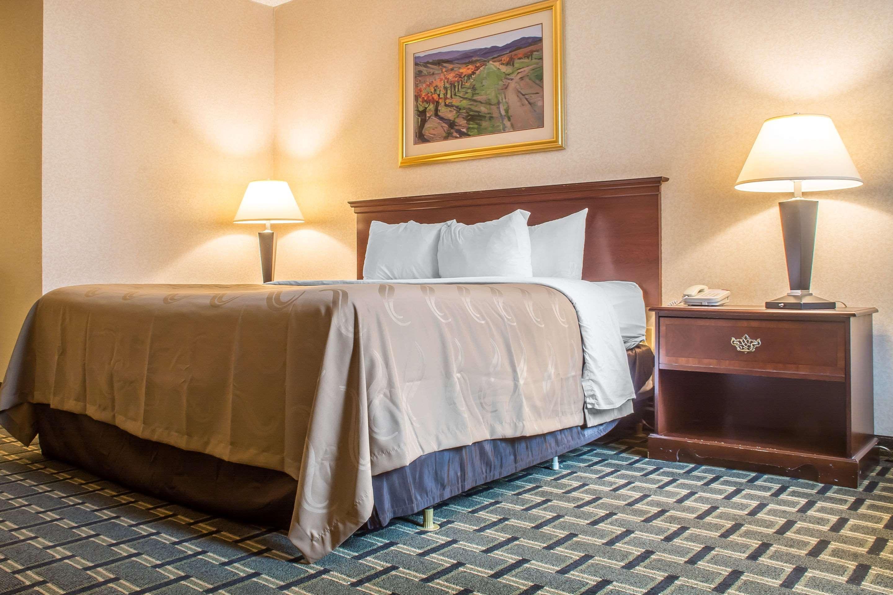 Quality Inn & Suites Palm Island Indoor Waterpark Batavia Eksteriør bilde